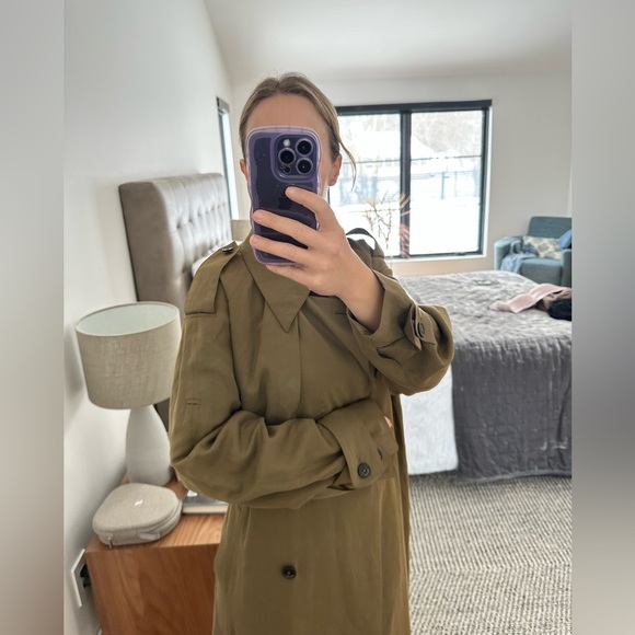 Babaton (Aritzia) trench coat - Picture 6 of 9